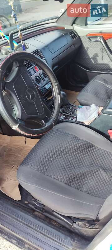 Седан Mercedes-Benz C-Class 1995 в Летичеве