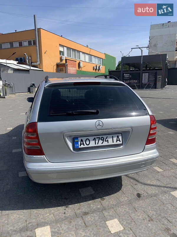 Универсал Mercedes-Benz C-Class 2003 в Ужгороде