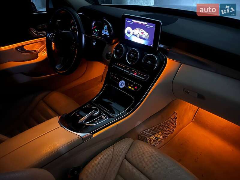 Седан Mercedes-Benz C-Class 2014 в Кривом Роге