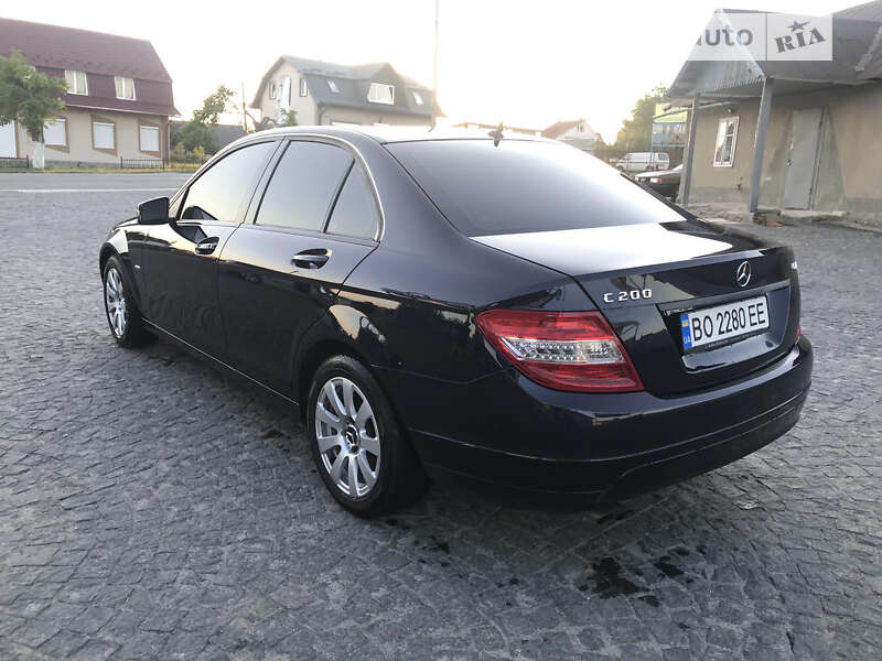 Седан Mercedes-Benz C-Class 2010 в Бучачі