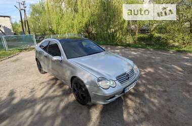 Купе Mercedes-Benz C-Class 2002 в 