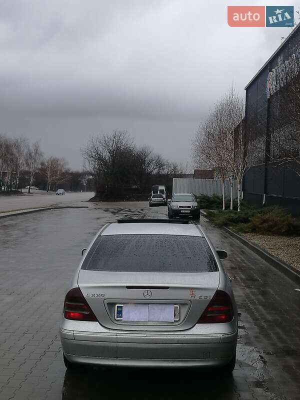 Седан Mercedes-Benz C-Class 2001 в Белой Церкви фото 12 Седан Mercedes-Benz C-Class 2001 в Белой Церкви