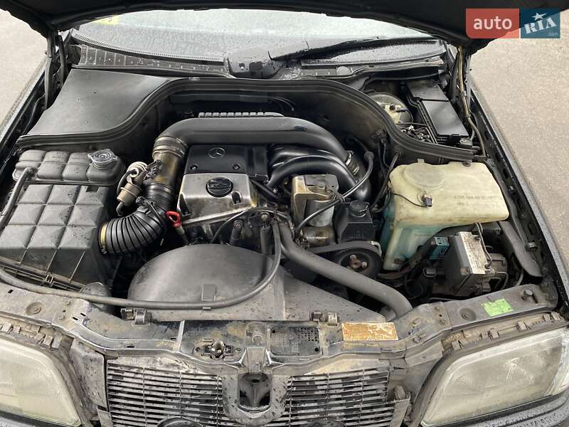 Седан Mercedes-Benz C-Class 1996 в Києві