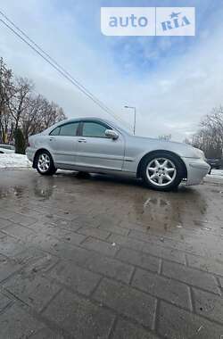 Седан Mercedes-Benz C-Class 2001 в Тернополі