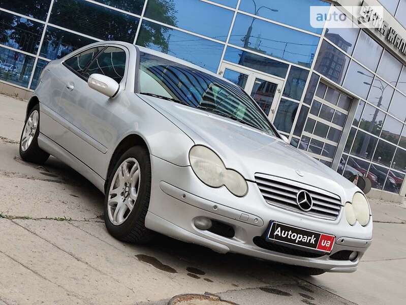 Купе Mercedes-Benz C-Class 2001 в Харькове