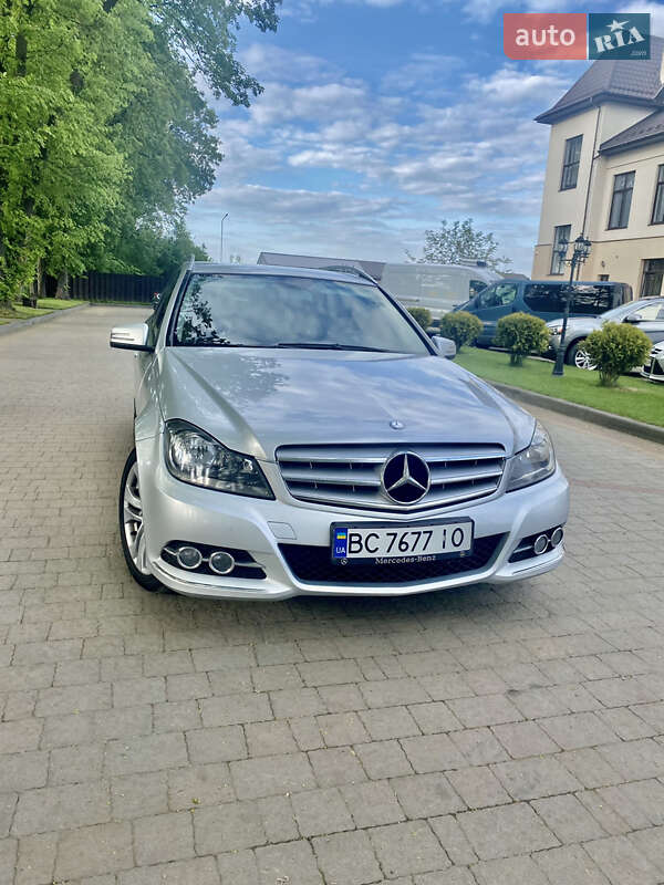Универсал Mercedes-Benz C-Class 2011 в Стрые
