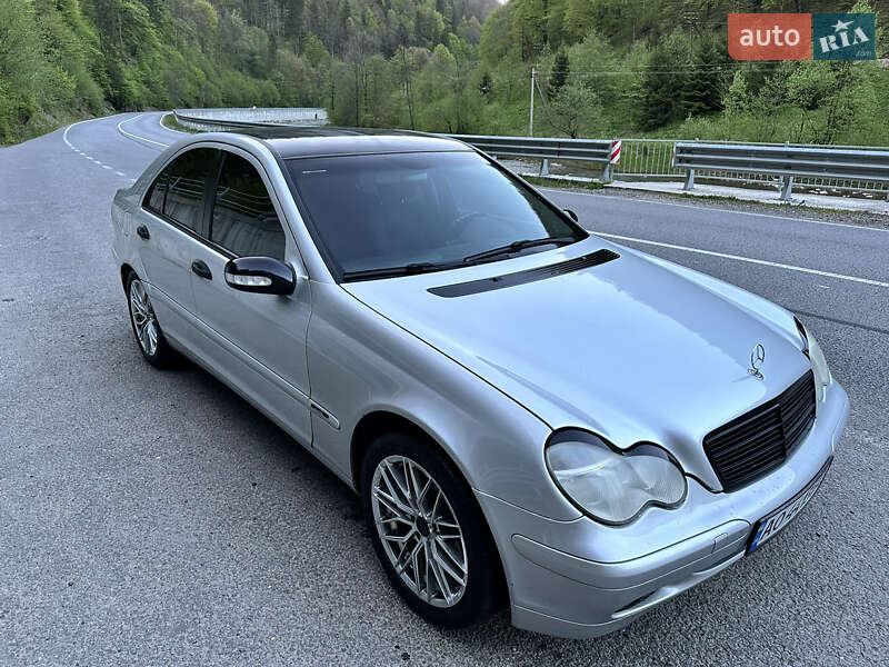 Седан Mercedes-Benz C-Class 2000 в Рахові