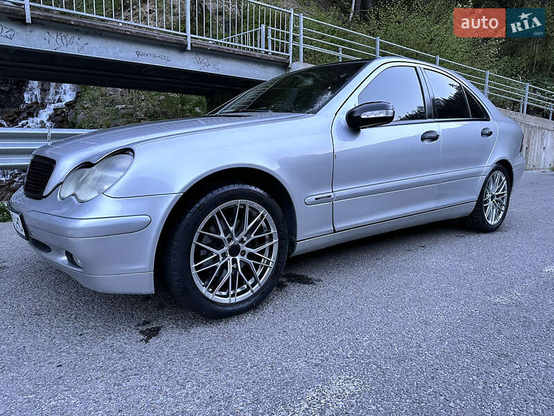 Седан Mercedes-Benz C-Class 2000 в Рахові