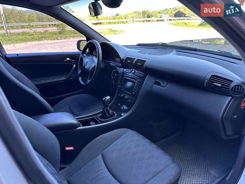 Седан Mercedes-Benz C-Class 2000 в Рахові