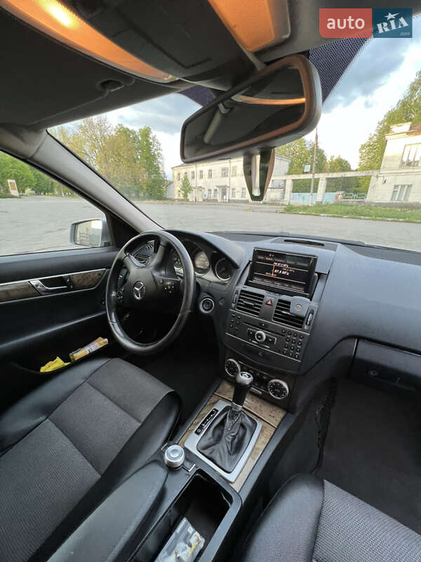 Седан Mercedes-Benz C-Class 2011 в Хмельницькому