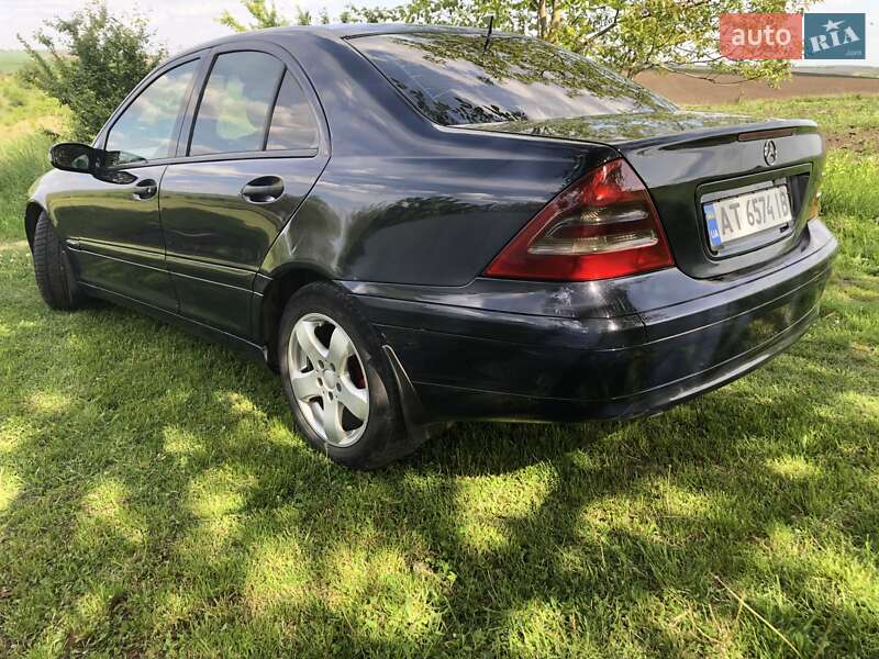 Седан Mercedes-Benz C-Class 2001 в Городенке фото 5 Седан Mercedes-Benz C-Class 2001 в Городенке