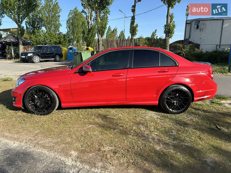 Седан Mercedes-Benz C-Class 2013 в Киеве