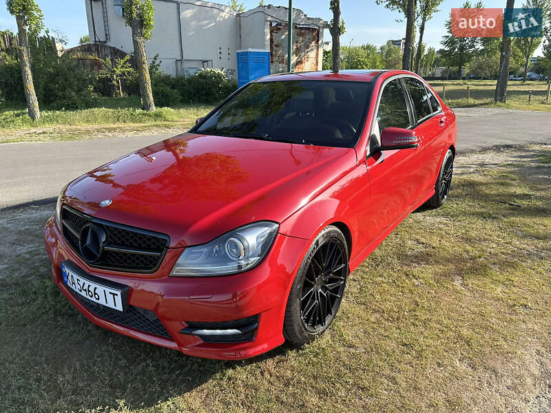 Седан Mercedes-Benz C-Class 2013 в Киеве