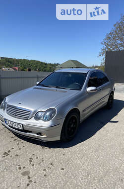 Седан Mercedes-Benz C-Class 2000 в Бучаче