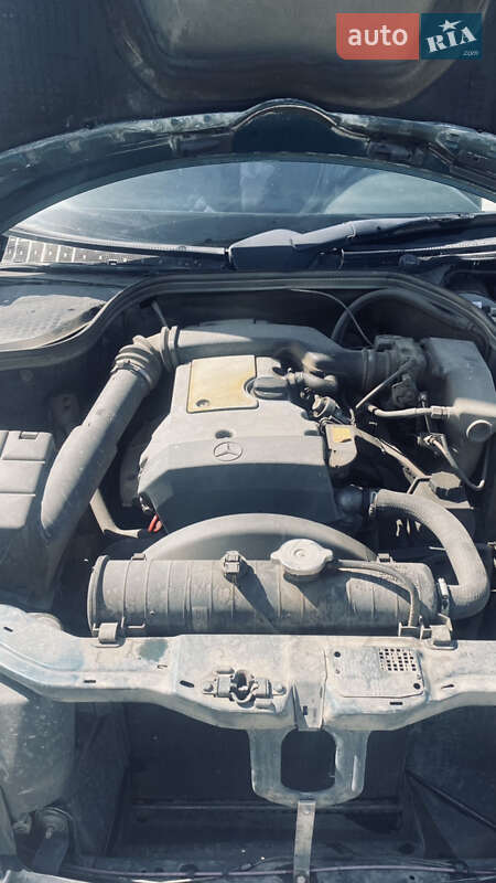 Седан Mercedes-Benz C-Class 1996 в Черновцах