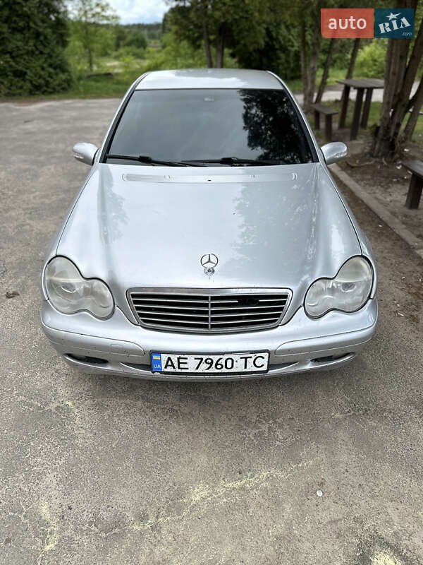 Седан Mercedes-Benz C-Class 2002 в Городне