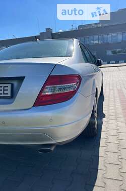 Седан Mercedes-Benz C-Class 2007 в Луцке