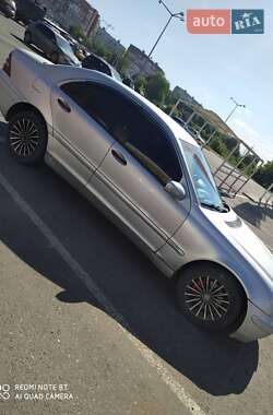 Седан Mercedes-Benz C-Class 2001 в 