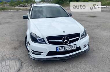 Седан Mercedes-Benz C-Class 2012 в Днепре