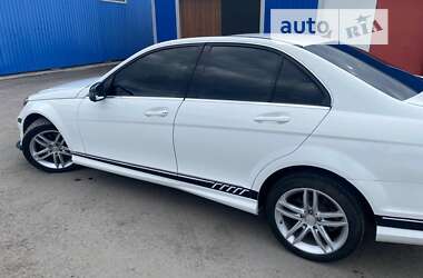 Седан Mercedes-Benz C-Class 2012 в Днепре