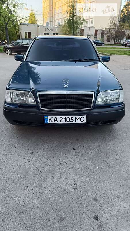 Седан Mercedes-Benz C-Class 1994 в Киеве