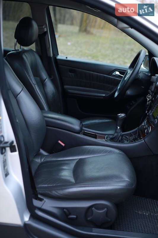 Универсал Mercedes-Benz C-Class 2005 в Хороле фото 18 Универсал Mercedes-Benz C-Class 2005 в Хороле