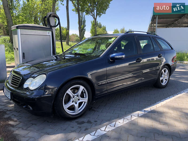 Универсал Mercedes-Benz C-Class 2003 в Черновцах