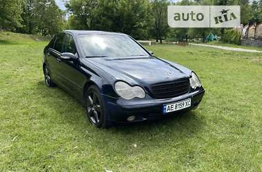 Седан Mercedes-Benz C-Class 2000 в Днепре