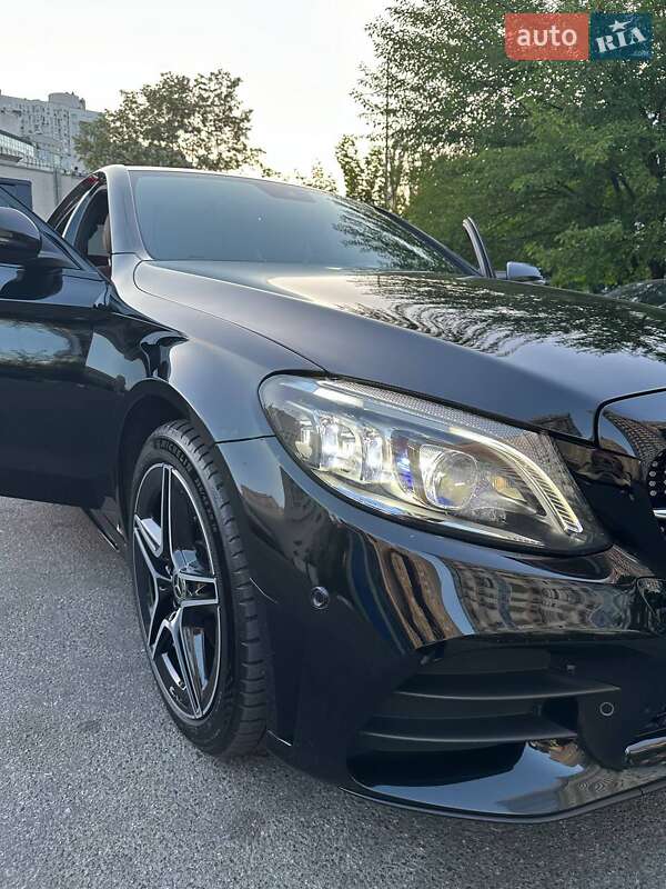 Седан Mercedes-Benz C-Class 2018 в Киеве
