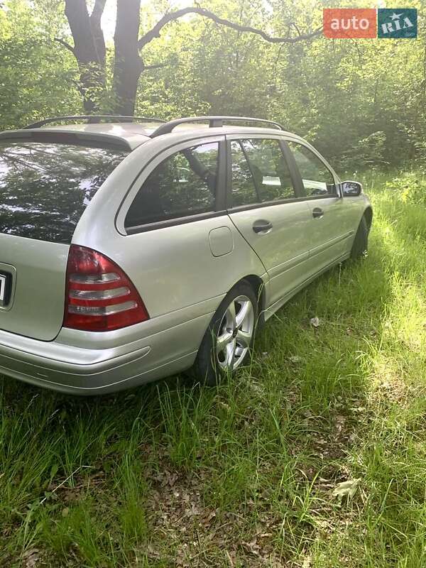 Универсал Mercedes-Benz C-Class 2002 в Костополе
