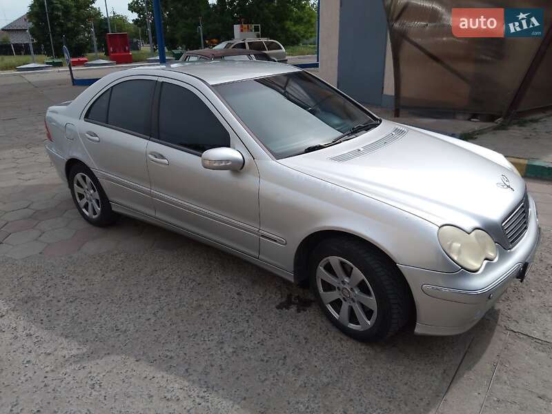 Седан Mercedes-Benz C-Class 2003 в Измаиле