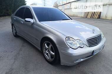 Седан Mercedes-Benz C-Class 2005 в Харкові