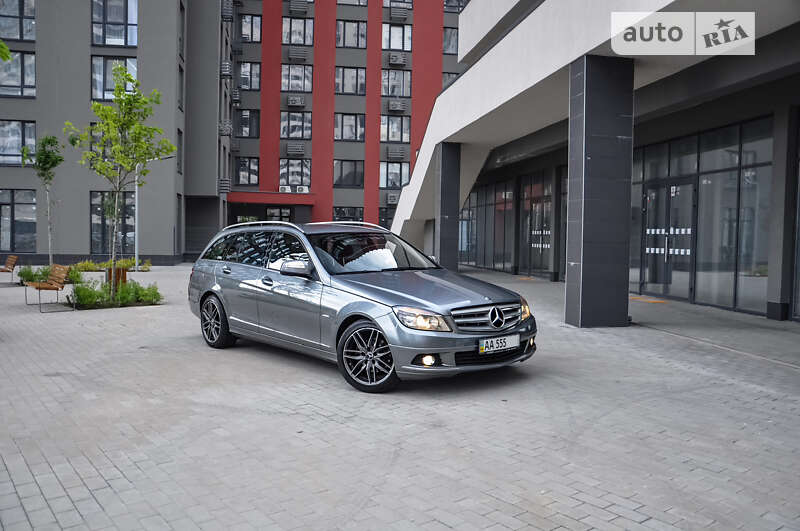 Універсал Mercedes-Benz C-Class 2008 в Києві