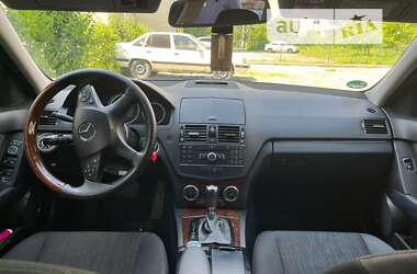 Універсал Mercedes-Benz C-Class 2009 в Івано-Франківську