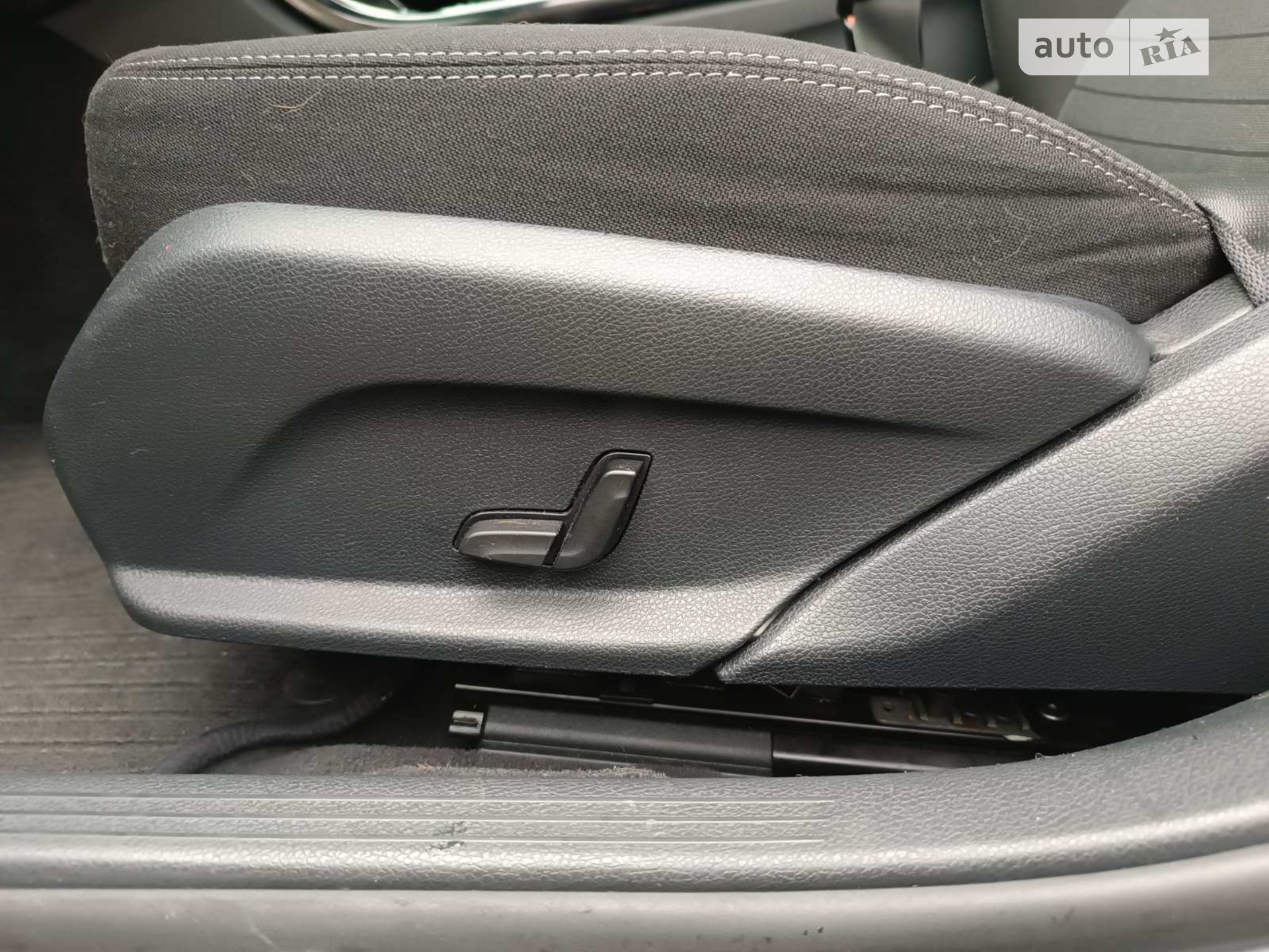 2016 Mercedes-Benz C-klasse - мініатюра 14