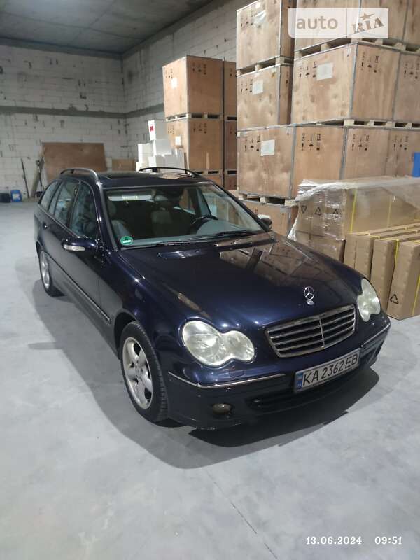Mercedes-Benz C-Class 2004
