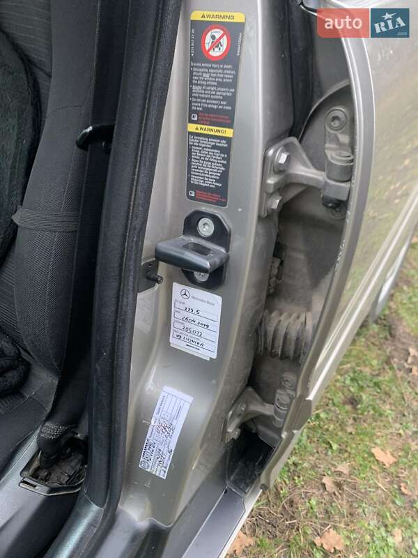 Універсал Mercedes-Benz C-Class 2005 в Ярмолинцях