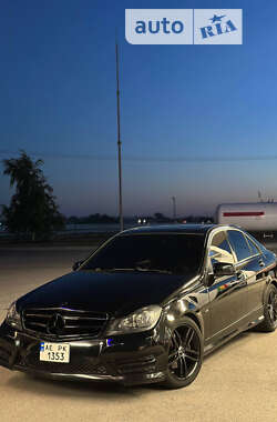 Седан Mercedes-Benz C-Class 2012 в Дніпрі