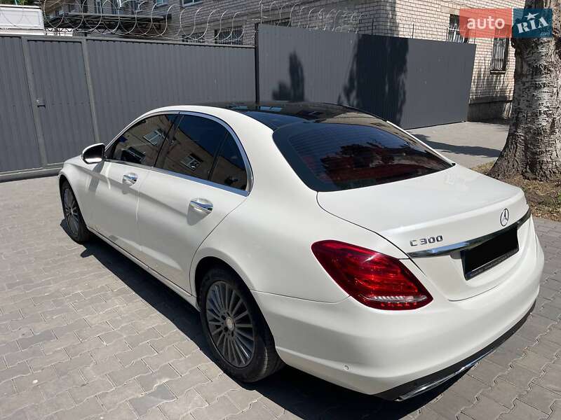 Седан Mercedes-Benz C-Class 2014 в Кривом Роге