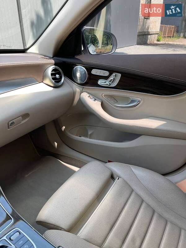 Седан Mercedes-Benz C-Class 2014 в Кривом Роге