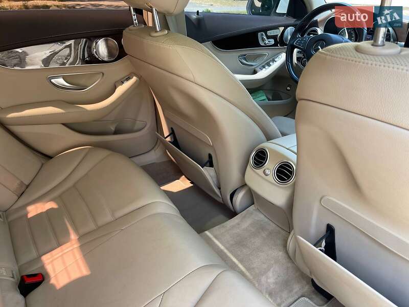 Седан Mercedes-Benz C-Class 2014 в Кривом Роге