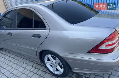 Седан Mercedes-Benz C-Class 2004 в 