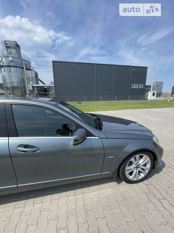 Седан Mercedes-Benz C-Class 2011 в Буске фото 13 Седан Mercedes-Benz C-Class 2011 в Буске
