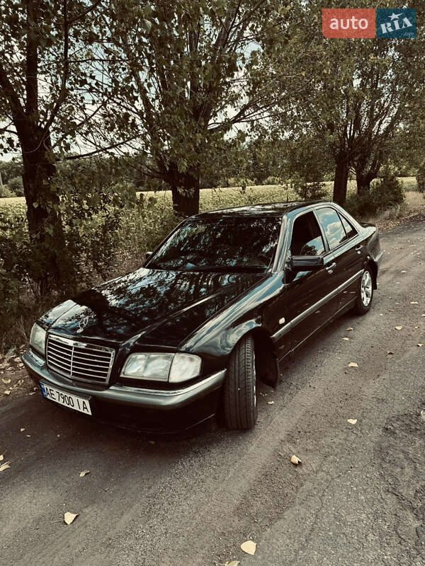 Седан Mercedes-Benz C-Class 1999 в Днепре