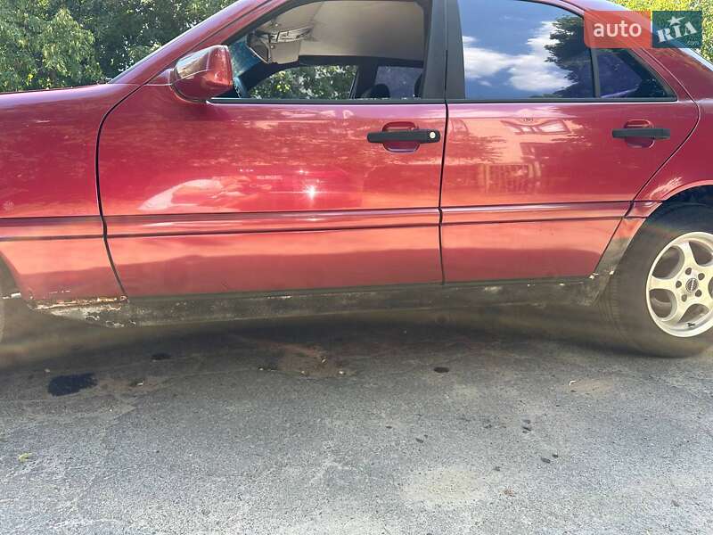 Седан Mercedes-Benz C-Class 1994 в Киеве фото 2 Седан Mercedes-Benz C-Class 1994 в Киеве