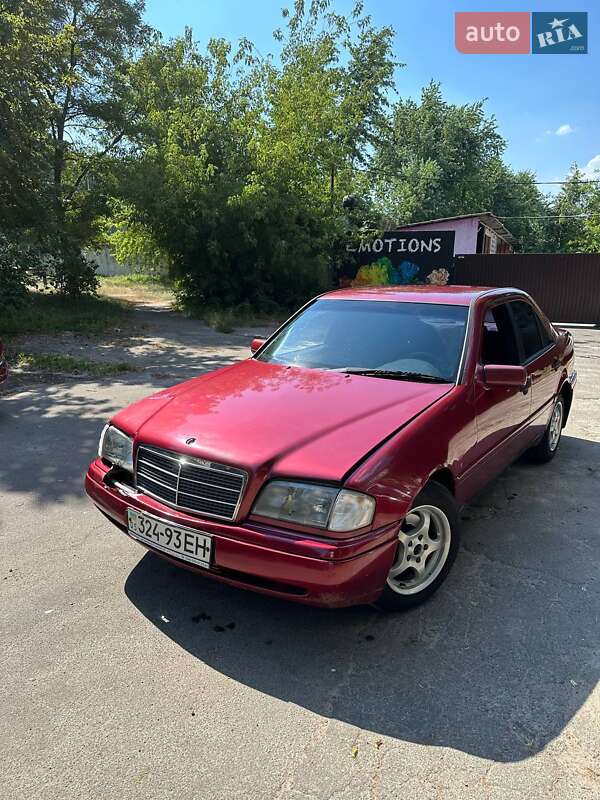 Седан Mercedes-Benz C-Class 1994 в Киеве фото Седан Mercedes-Benz C-Class 1994 в Киеве