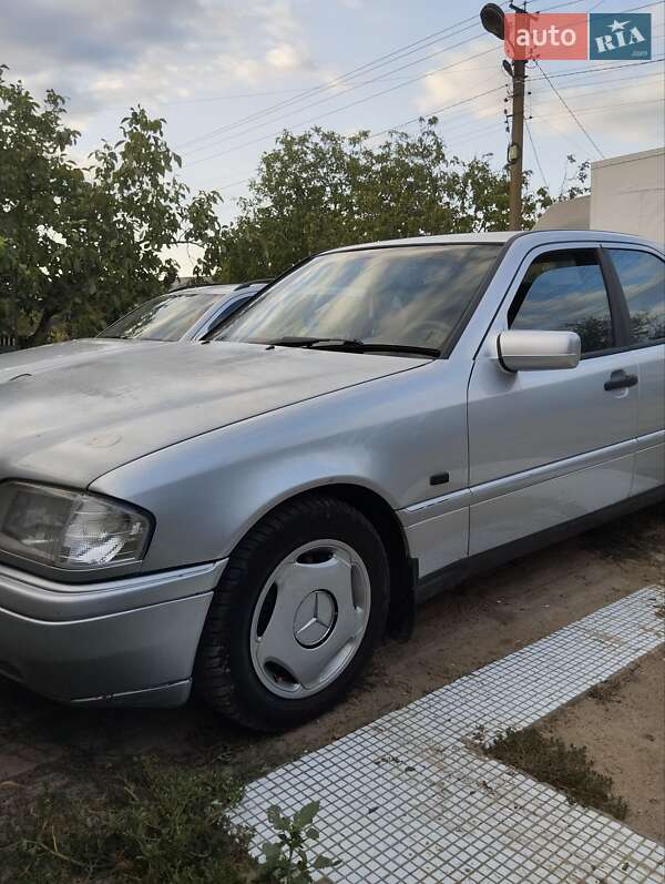 Седан Mercedes-Benz C-Class 1995 в Белгороде-Днестровском