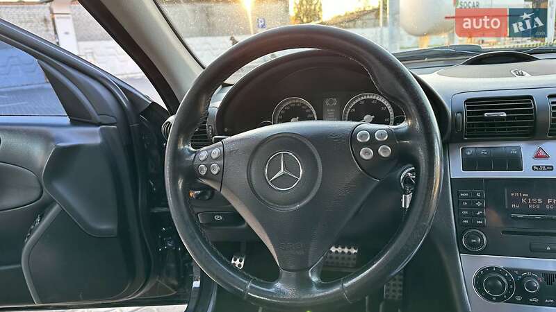 Седан Mercedes-Benz C-Class 2005 в Каменском
