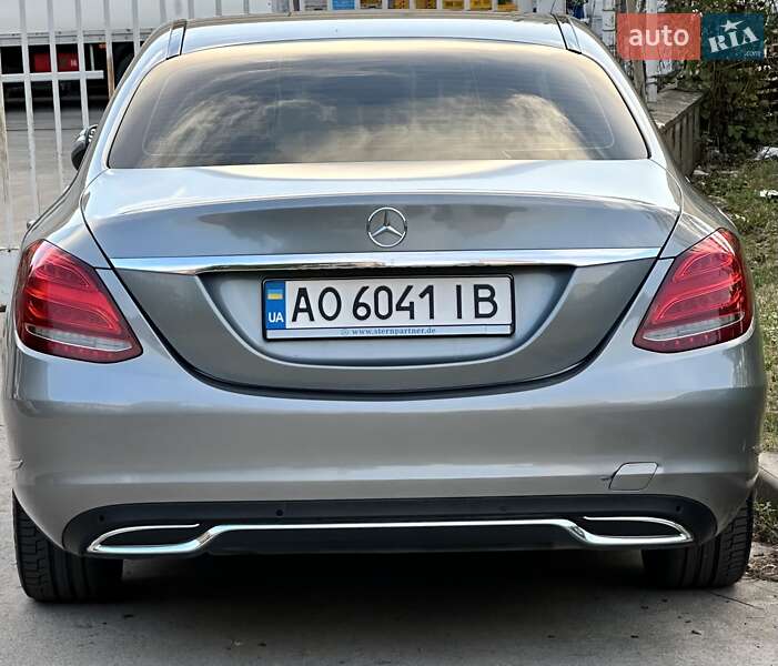 Седан Mercedes-Benz C-Class 2014 в Ужгороде