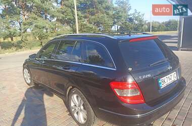 Универсал Mercedes-Benz C-Class 2011 в 